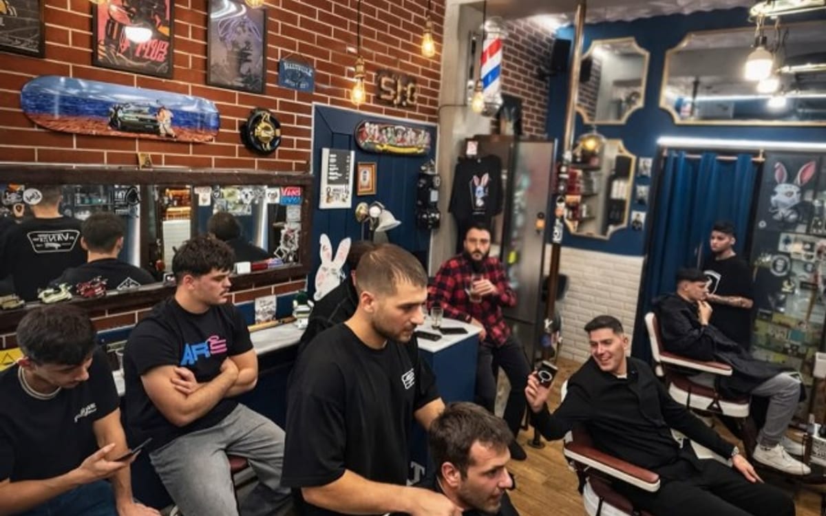 Ο χώρος του Smokey Rabbit Barbers στη Θεσσαλονίκη